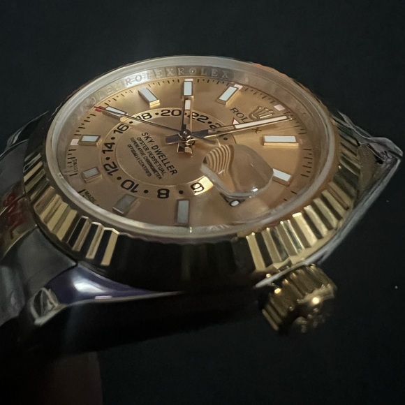 Two-Tone Gold and Silver Men's Watch - Picture 2 of 3